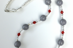 black-white-stripes-necklace