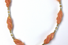 pink-swirly-necklace